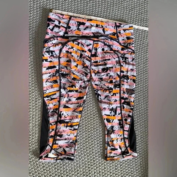 lululemon Speed Up Crop Inversion Multi Leggings w/ Mesh 8 - Picture 14 of 16